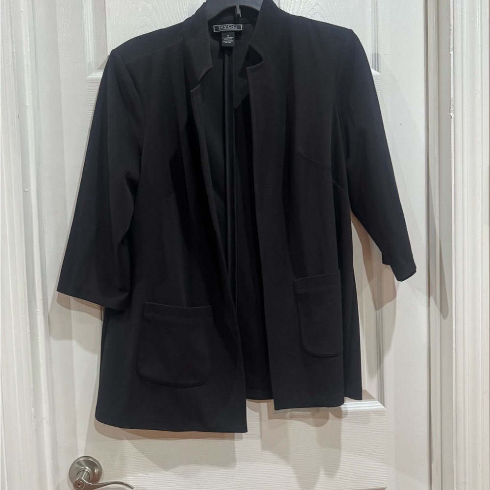 Jones New York Black Open-Front Blazer with Patch Pockets